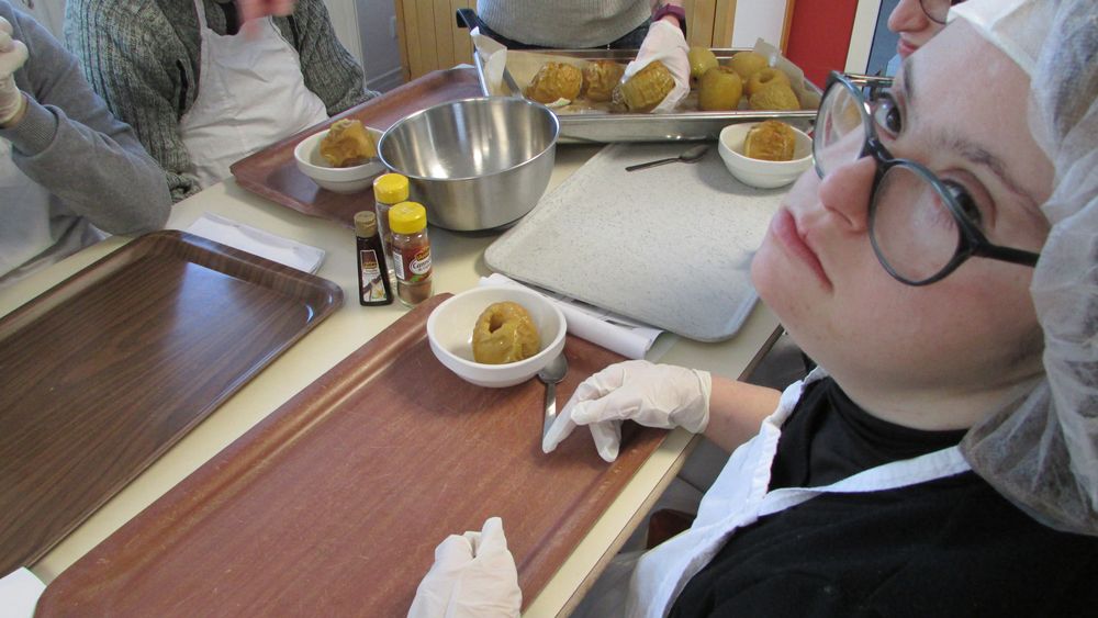 Atelier compote de pommes épices et aromates